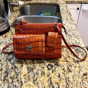 EUC Vintage Brighton Croc Leather Crossbody with planner compartment 6X8